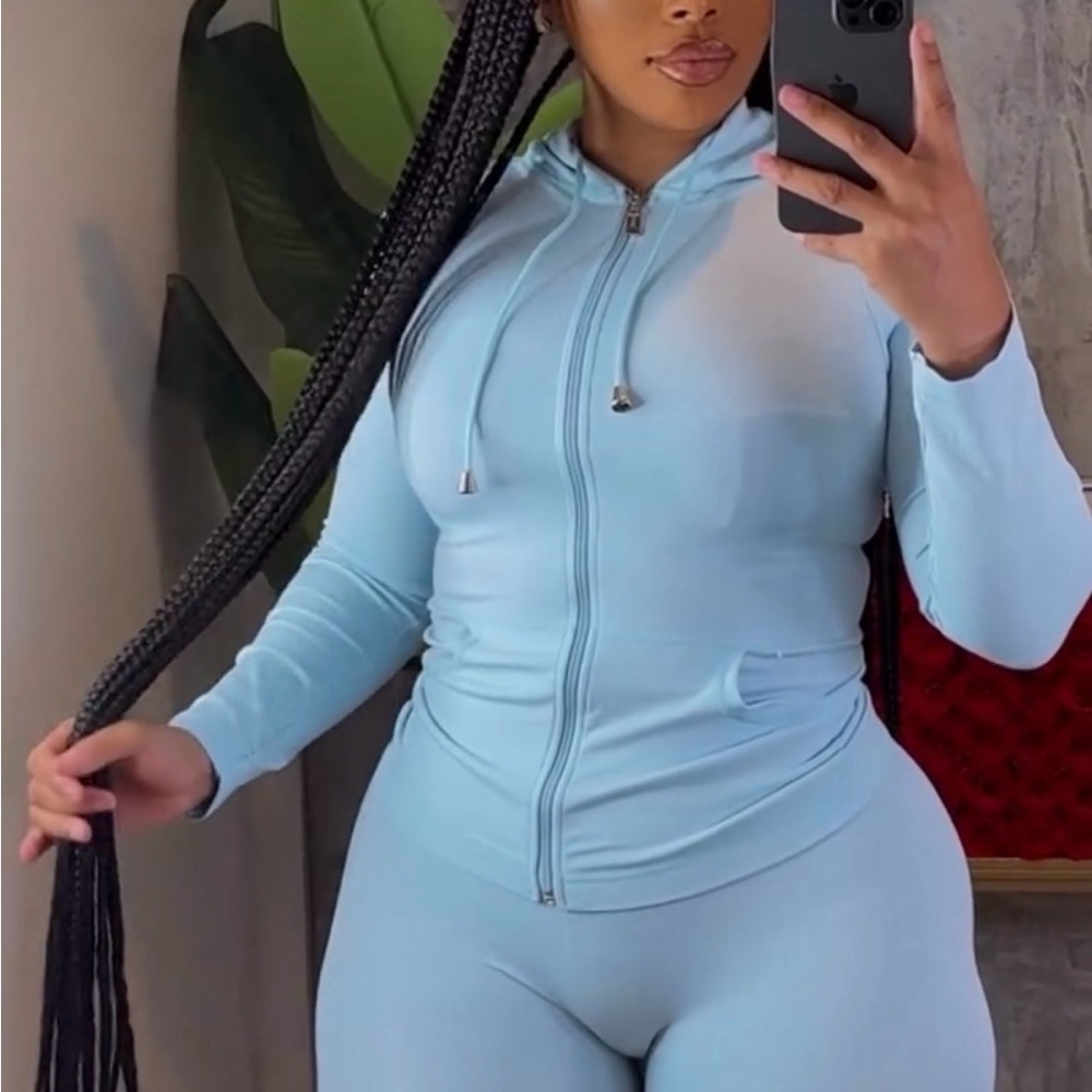 Seamless Active Light Blue Hoodie and Leggings Set